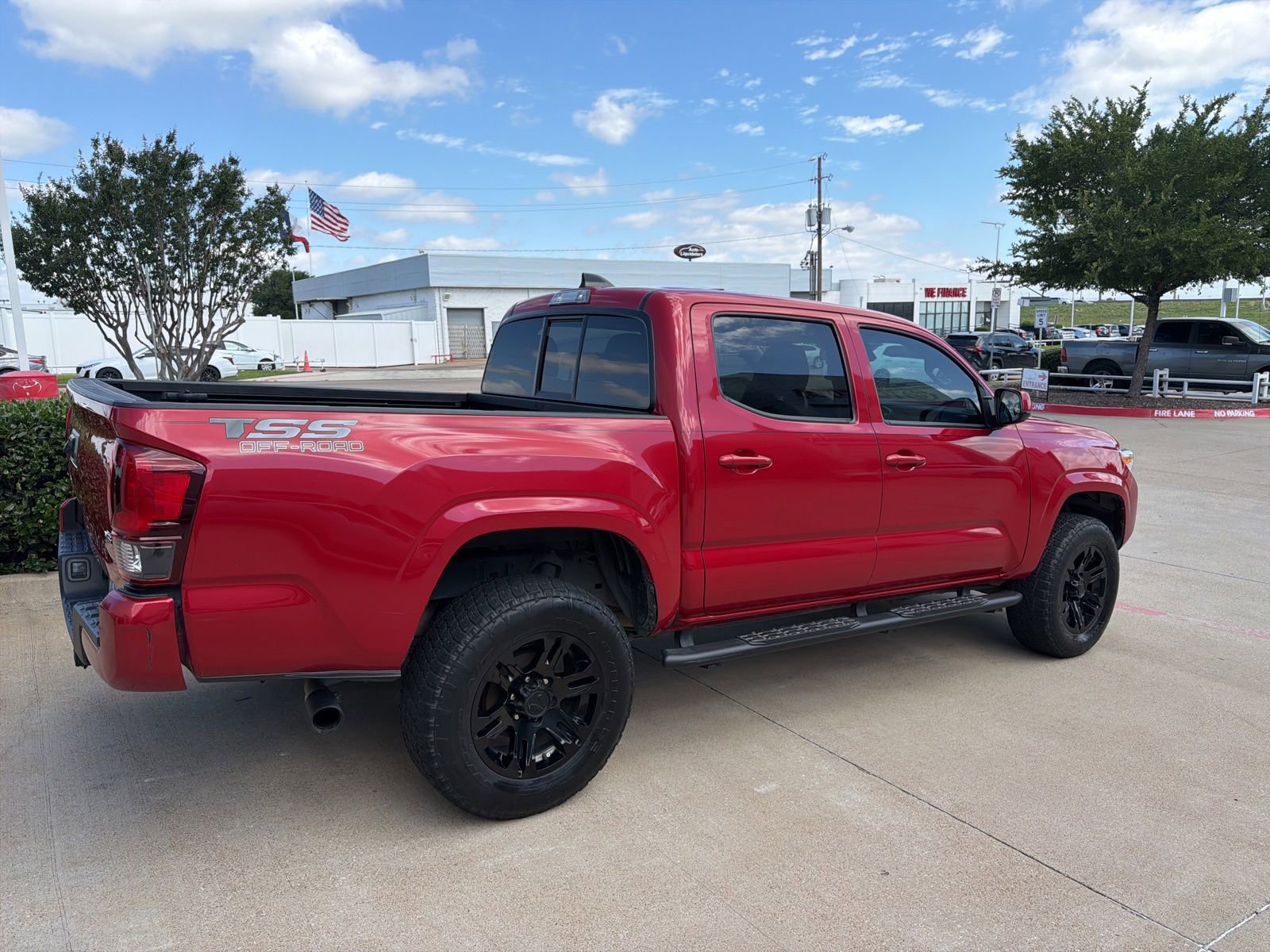 Used 2022 Toyota Tacoma SR AWD/4WD image 15