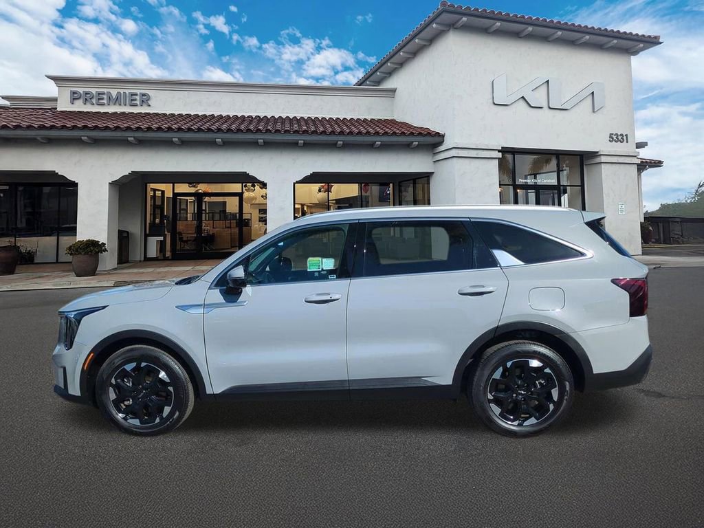 Certified 2025 Kia Sorento S image 5