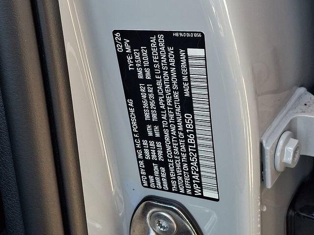 New 2026 Porsche Macan GTS image 21