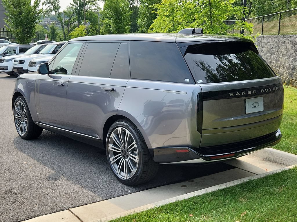 New 2026 Land Rover Range Rover Long Wheelbase SE AWD/4WD image 12