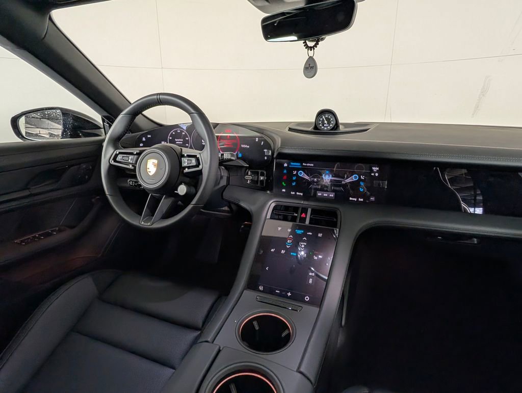 New 2026 Porsche Taycan image 22