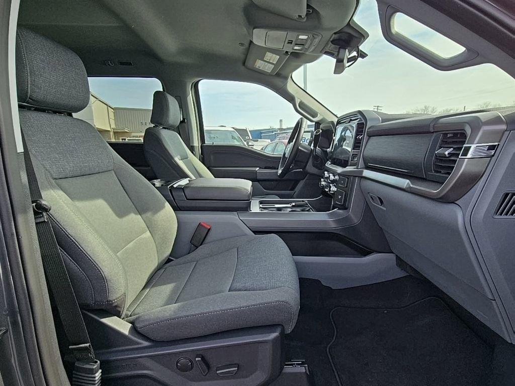 New 2025 Ford F150 XLT w/ Equipment Group 302A MID image 59