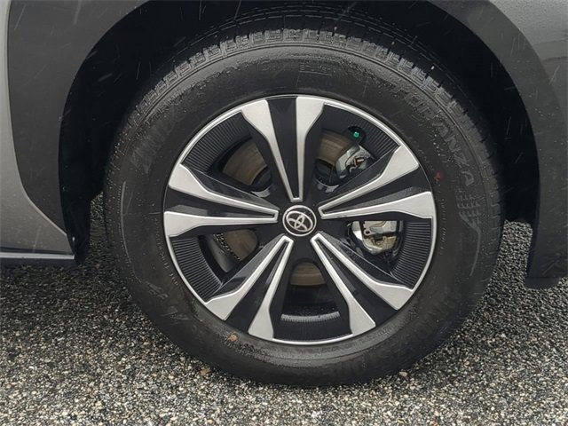 Used 2024 Toyota bZ4X XLE w/ Weather Package image 11