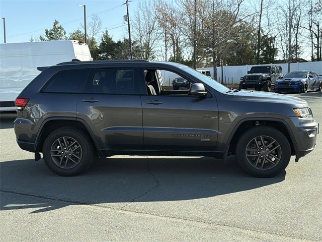 Used 2017 Jeep Grand Cherokee Laredo 75th Anniversary image 6