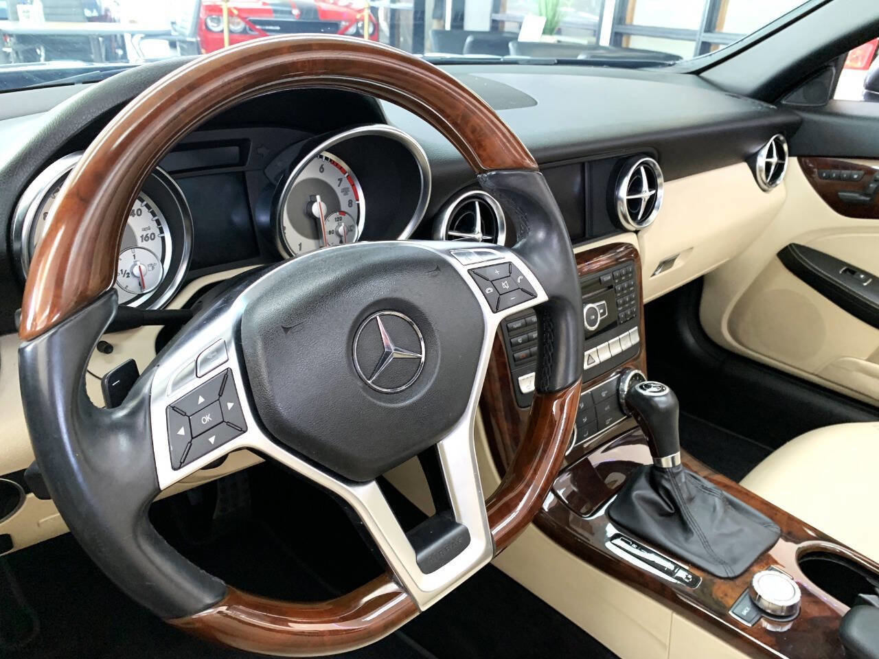 Used 2012 Mercedes-Benz SLK 350 image 9