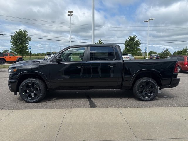 New 2026 RAM 1500 4x4 Crew Cab image 2