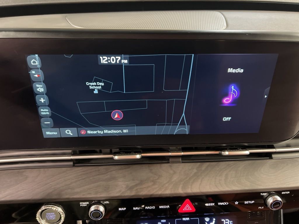 Used 2024 Kia Carnival SX image 11