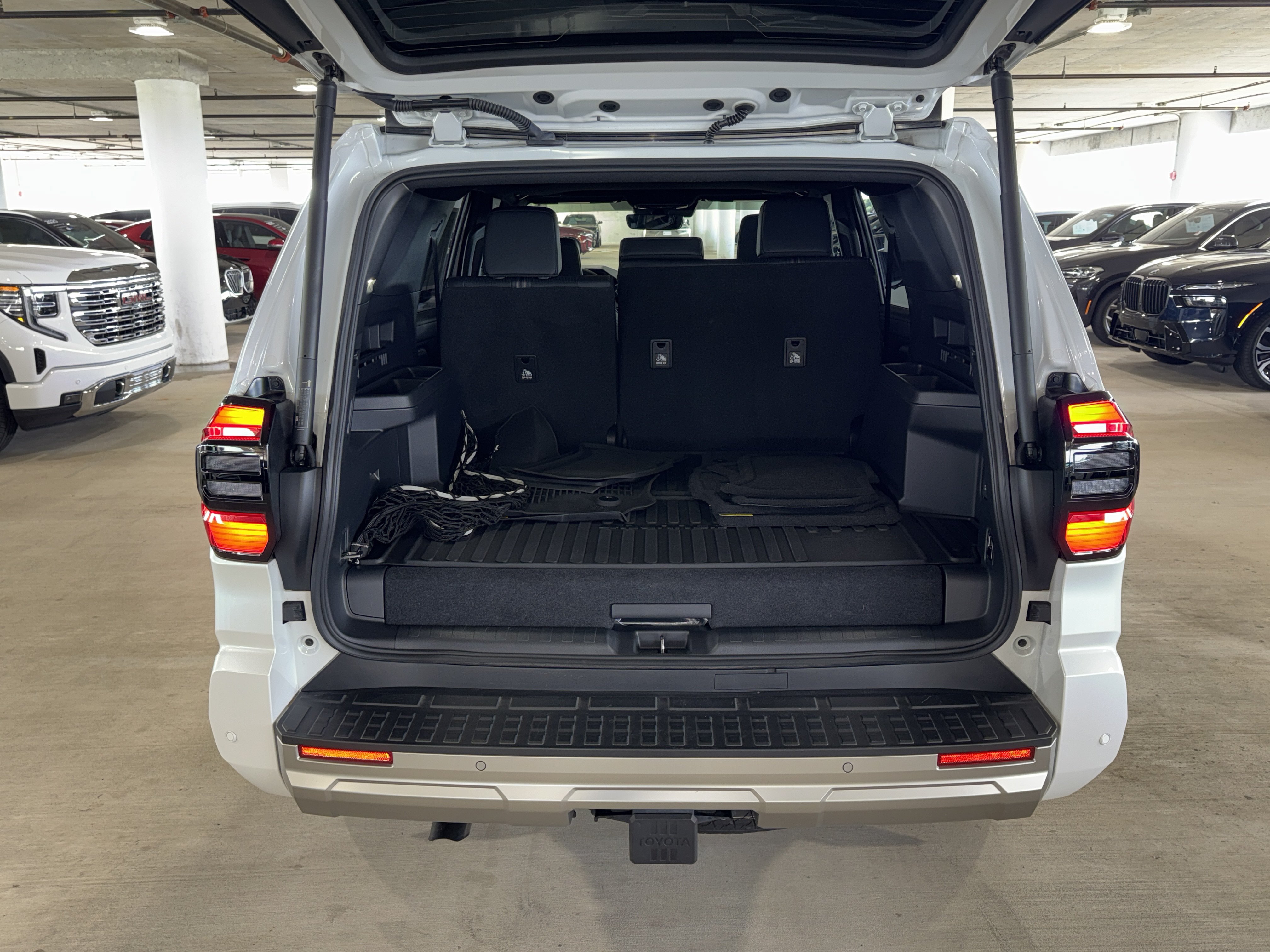 Used 2025 Toyota 4Runner Limited AWD/4WD image 12
