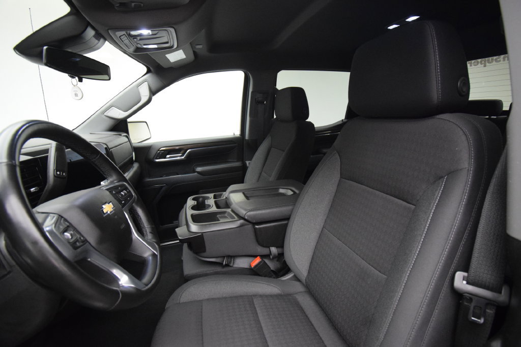 Used 2024 Chevrolet Silverado 1500 LT AWD/4WD image 8