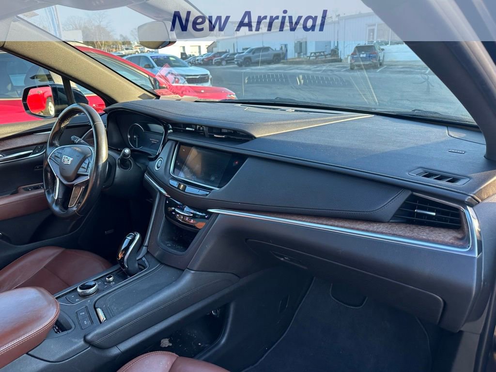 Used 2020 Cadillac XT5 Premium Luxury w/ LPO, Floor Liner Package image 7