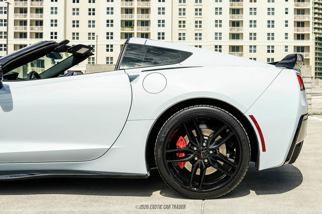 Used 2018 Chevrolet Corvette Stingray Coupe w/ 1LT RWD image 4