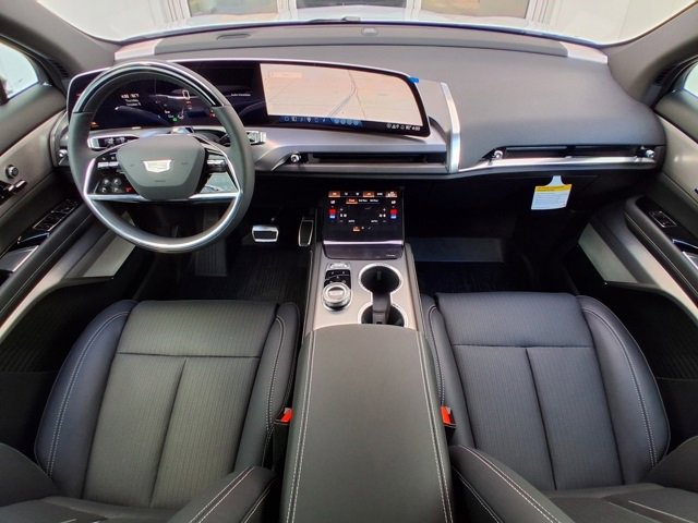 New 2026 Cadillac Vistiq Luxury w/ LPO, Floor Liner Package image 9