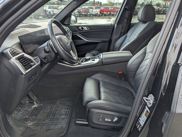 Used 2024 BMW X5 xDrive40i AWD/4WD image 2