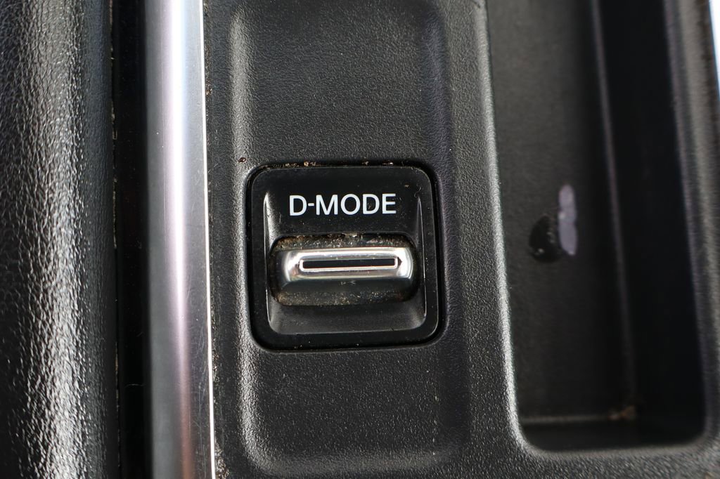 Used 2022 Nissan Pathfinder SL w/ SL Premium Package FWD image 36