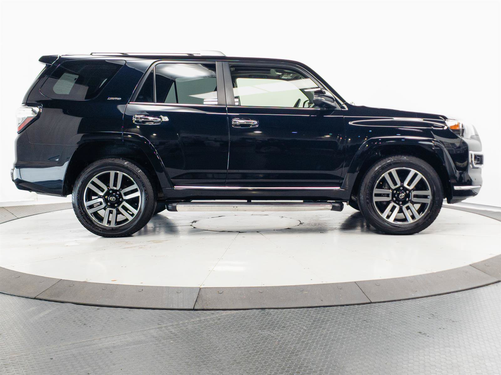 Certified 2022 Toyota 4Runner Limited AWD/4WD image 13