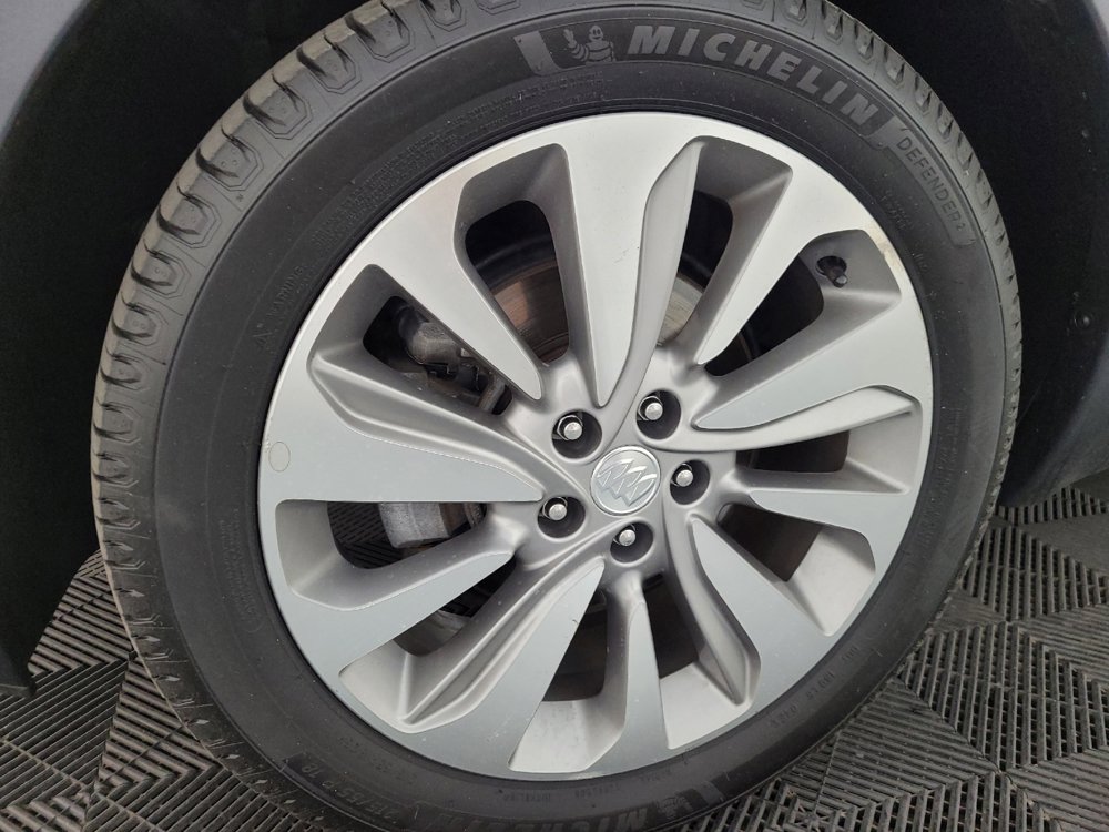 Used 2018 Buick Encore Preferred FWD image 31