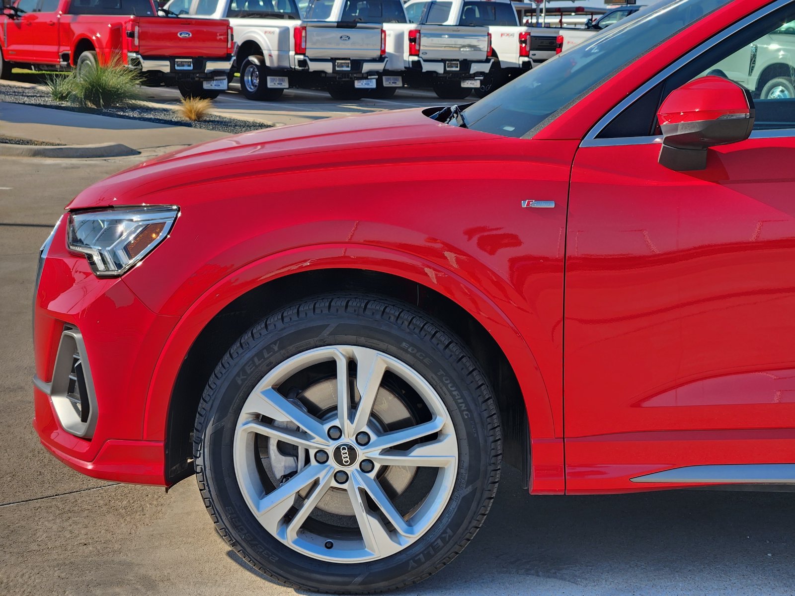 Used 2023 Audi Q3 2.0T Premium Plus w/ Premium Plus Package AWD/4WD image 14