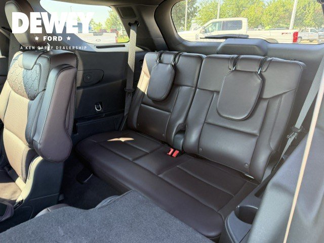 Used 2025 Ford Explorer Platinum w/ LUX Leather Package AWD/4WD image 29