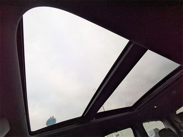 New 2025 Chrysler Pacifica Select w/ Uconnect Theater Family Group image 23