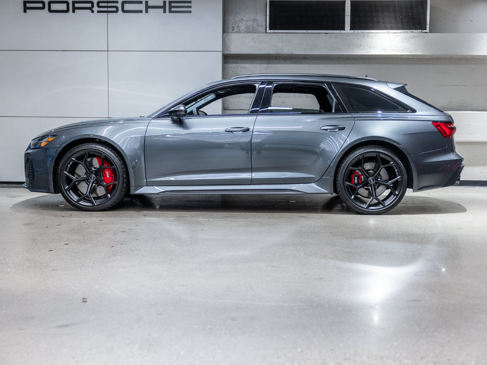 Used 2026 Audi RS 6 performance AWD/4WD image 2