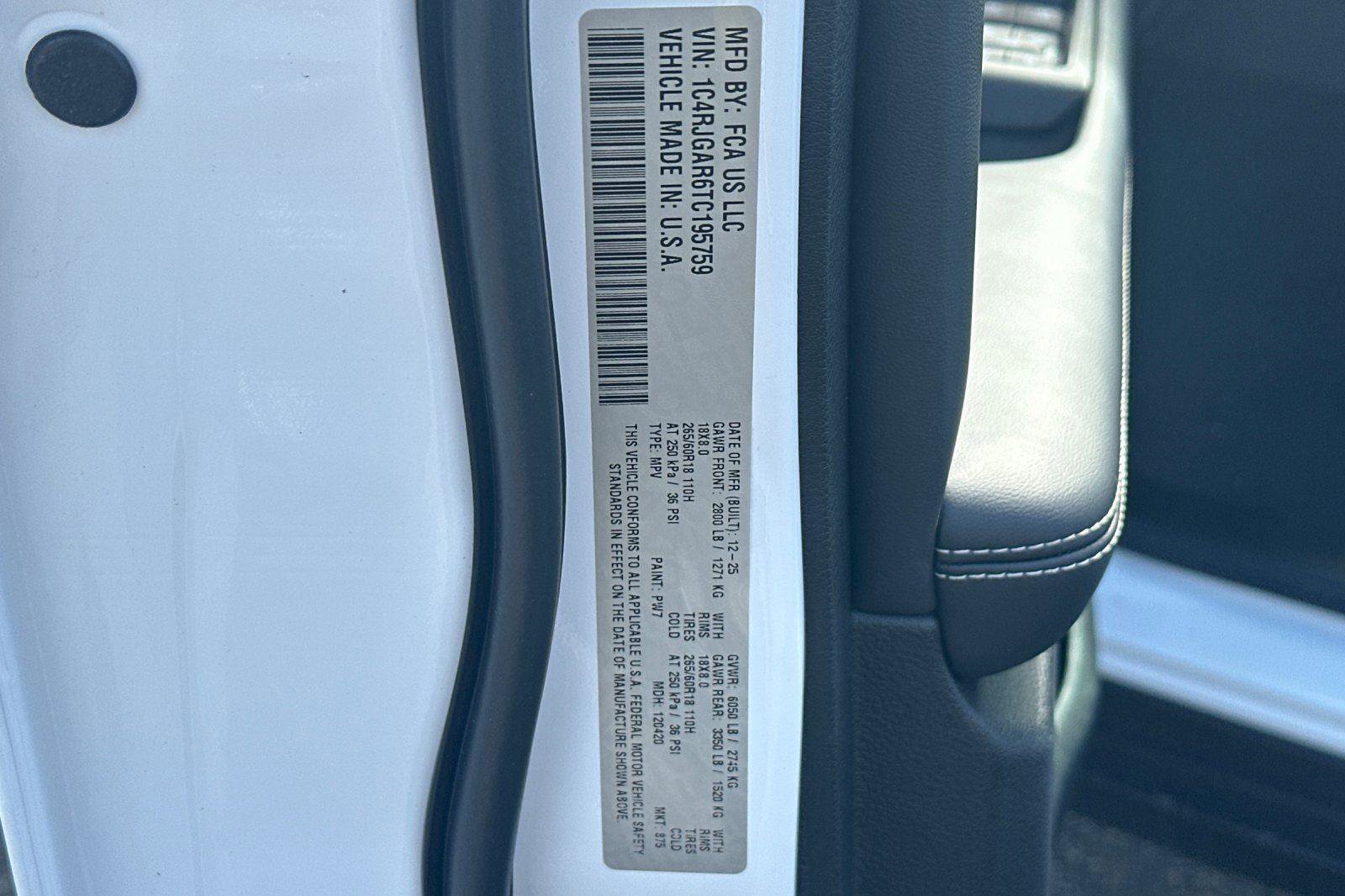 New 2026 Jeep Grand Cherokee Altitude image 24