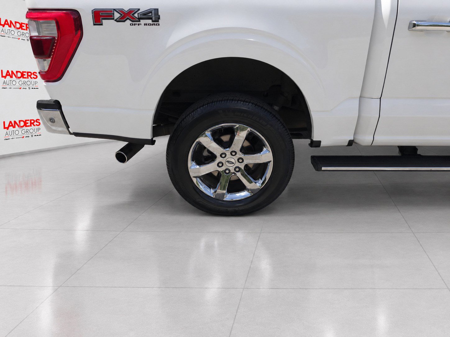 Used 2023 Ford F150 Lariat w/ Equipment Group 502A High AWD/4WD image 10