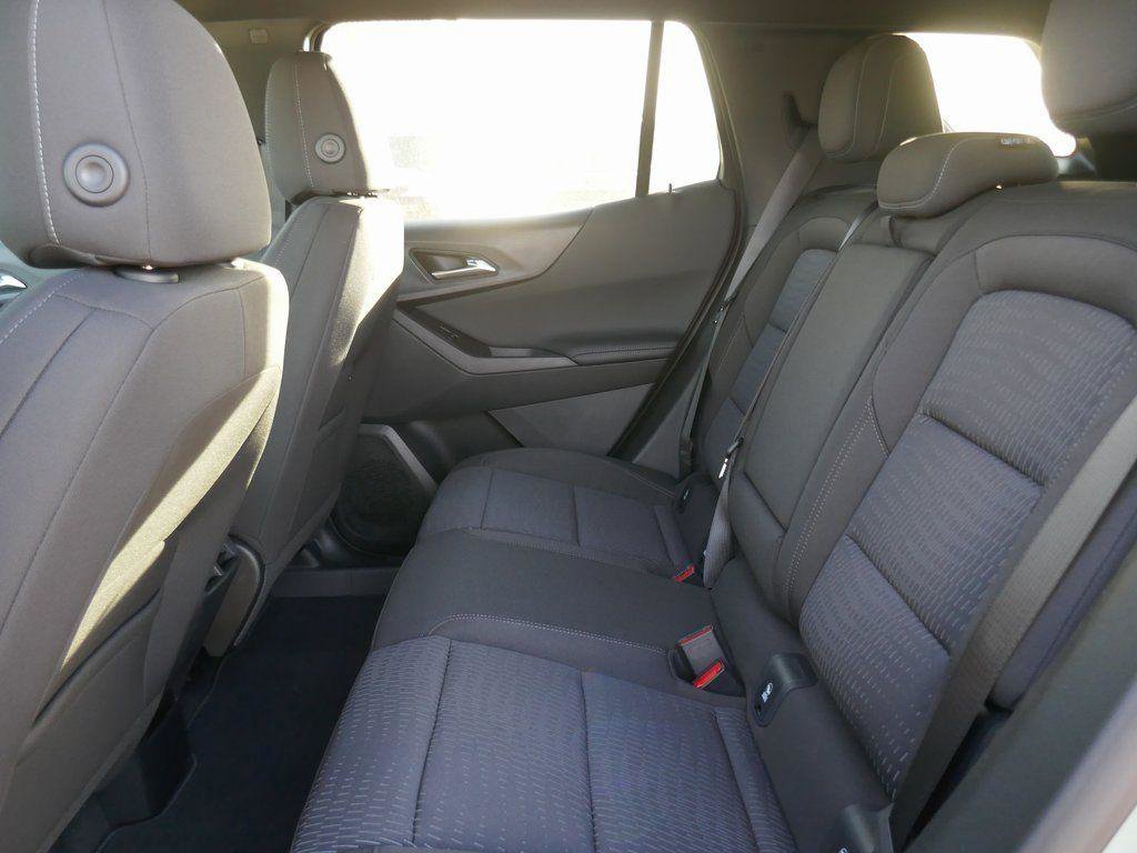 New 2026 Chevrolet Equinox LT w/ Midnight Edition image 11