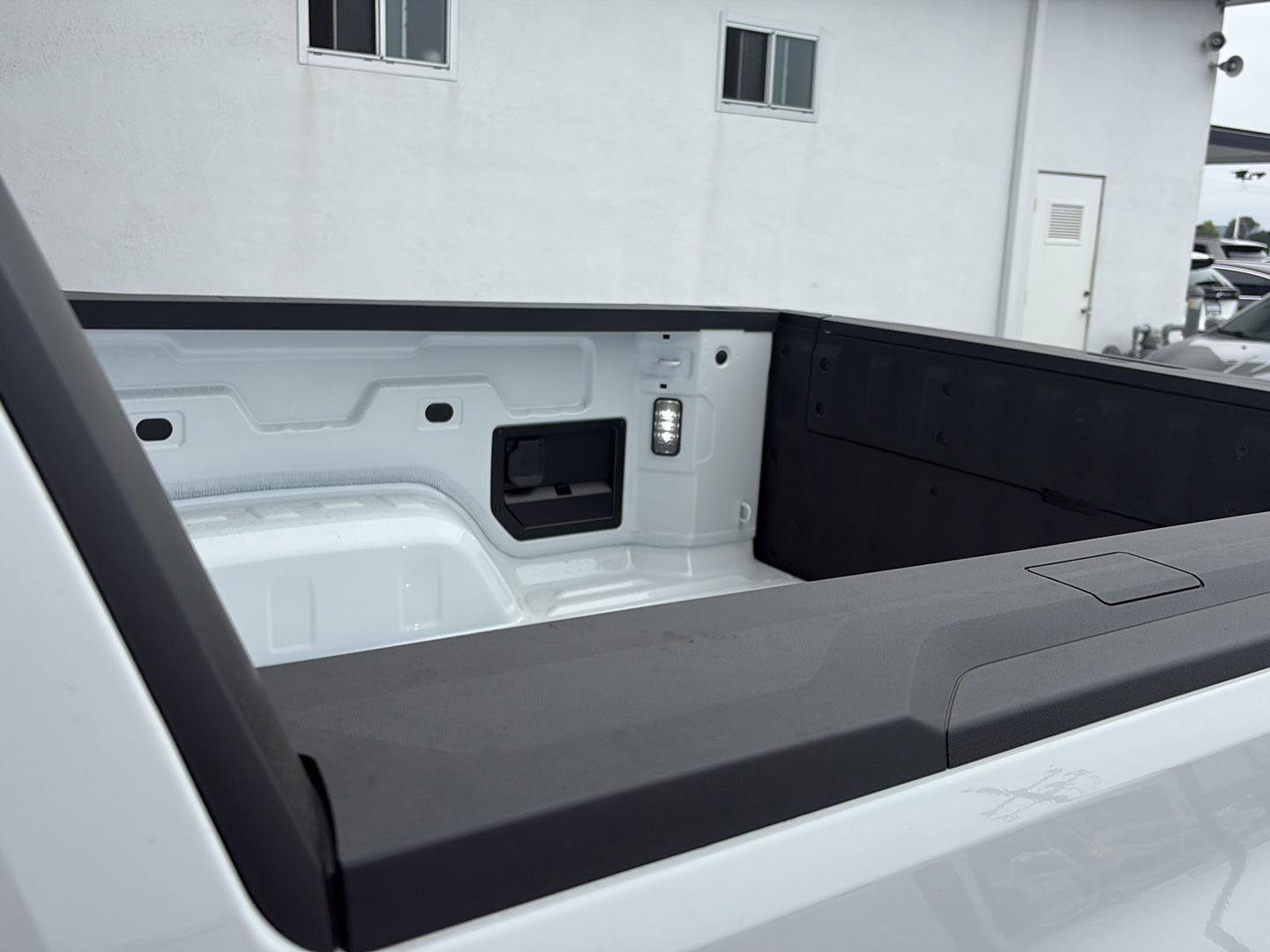 Used 2026 GMC Sierra EV Elevation image 30