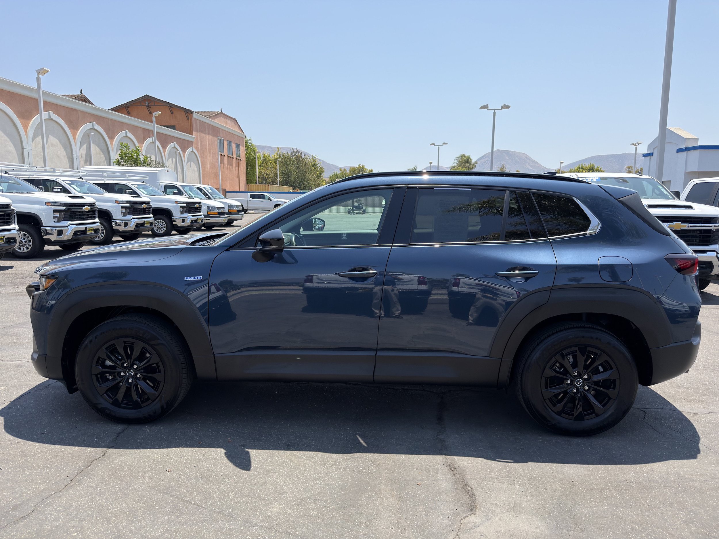 Used 2025 MAZDA CX-50 AWD 2.5 Hybrid w/ Premium Pkg image 5
