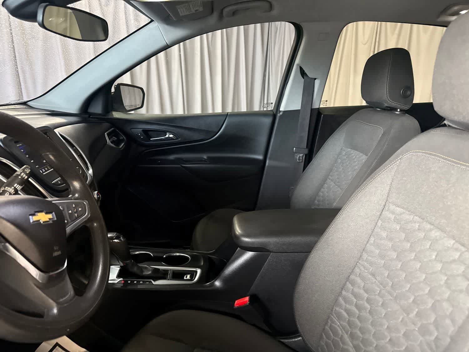 Used 2020 Chevrolet Equinox LT FWD image 20