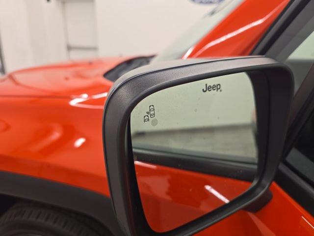 Used 2021 Jeep Renegade Latitude AWD/4WD image 33