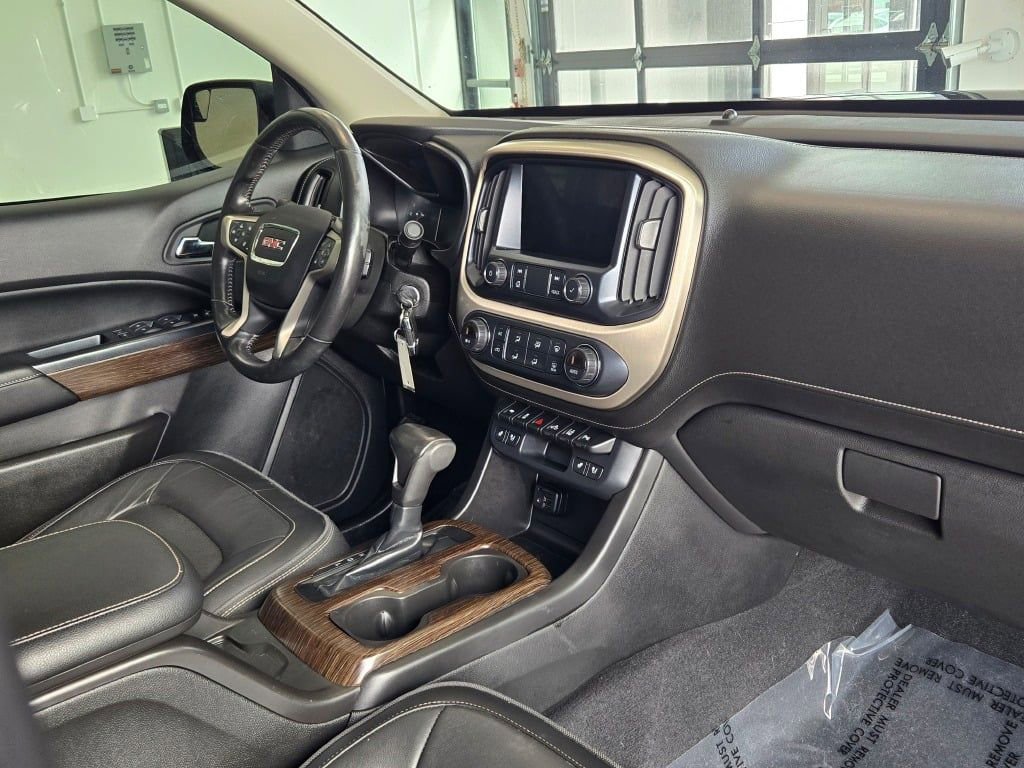Used 2019 GMC Canyon Denali image 5
