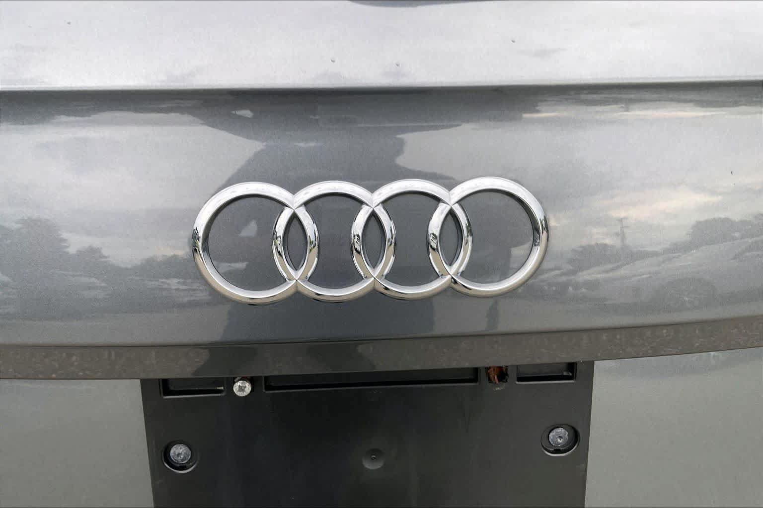 Used 2018 Audi Q5 2.0T Premium Plus w/ Premium Plus Package AWD/4WD image 32