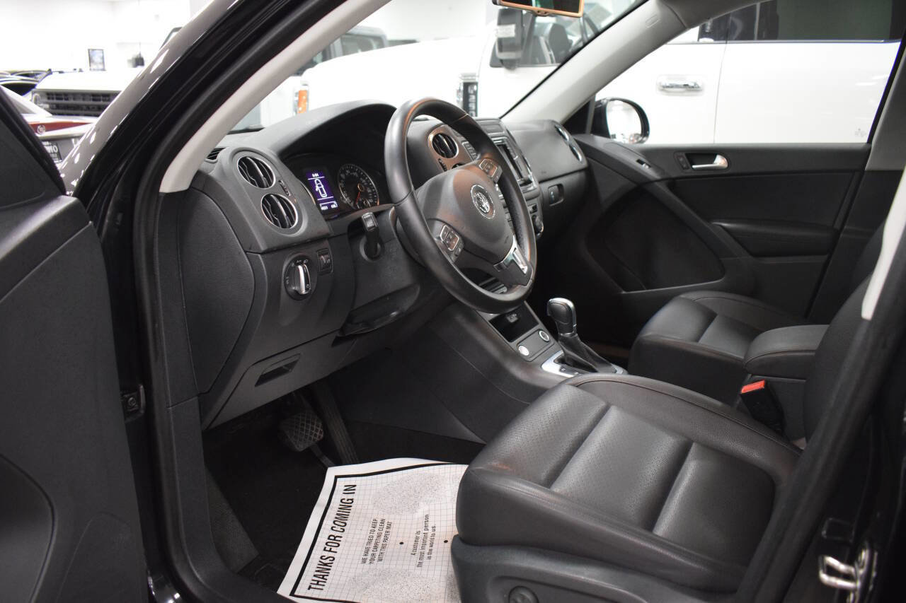 Used 2016 Volkswagen Tiguan SE image 23