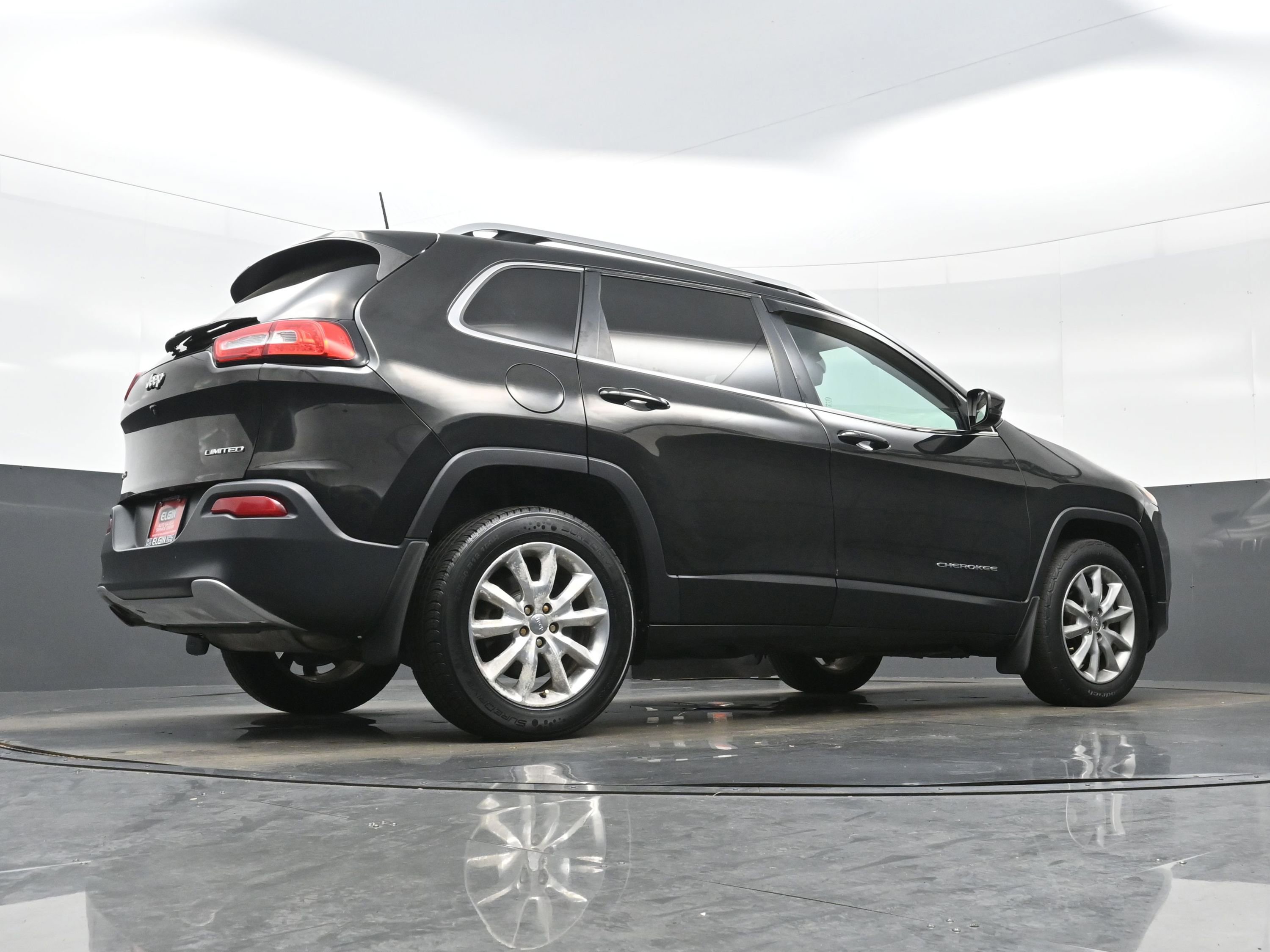 Used 2016 Jeep Cherokee Limited AWD/4WD image 28