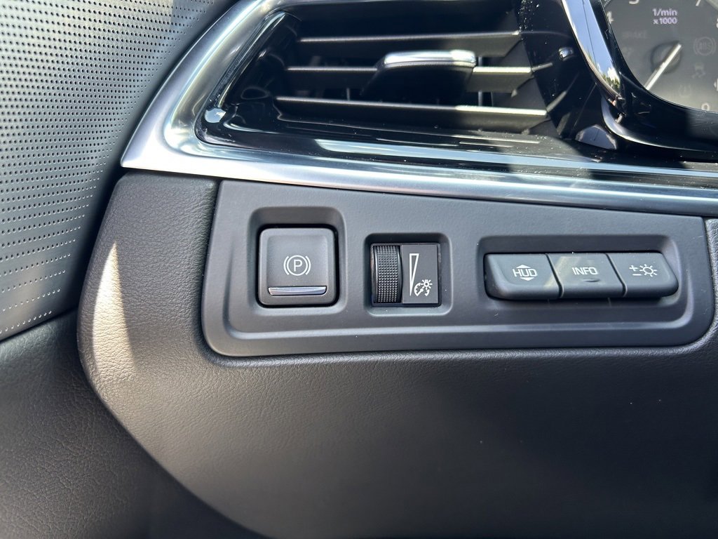 Used 2024 Cadillac XT6 Sport w/ Technology Package image 57