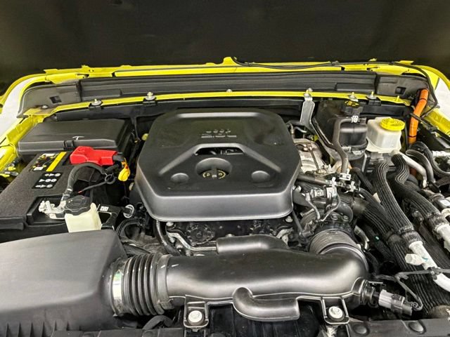 Used 2023 Jeep Wrangler Unlimited Sahara w/ Cold Weather Group AWD/4WD image 28