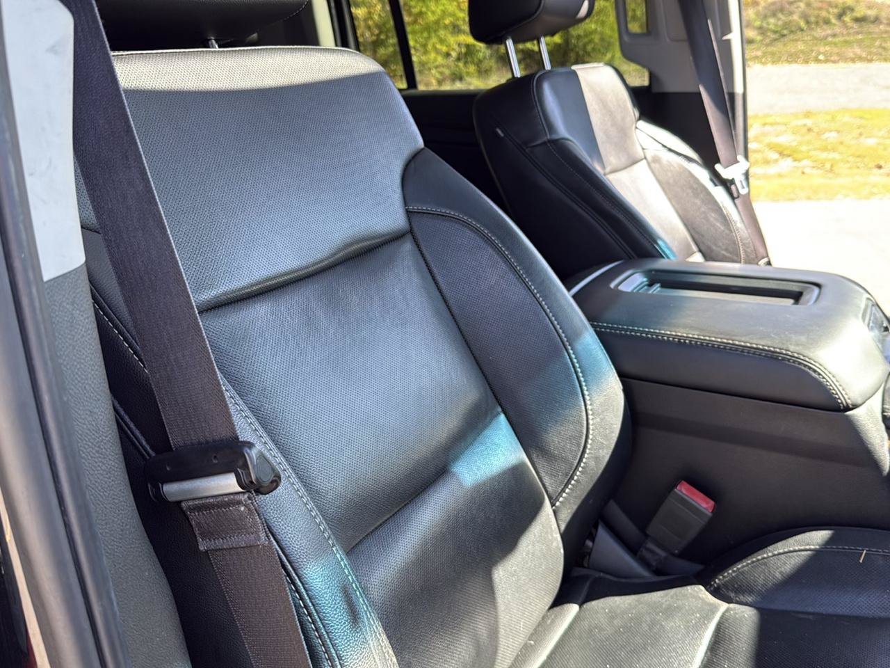 Used 2015 Chevrolet Suburban LTZ AWD/4WD image 33