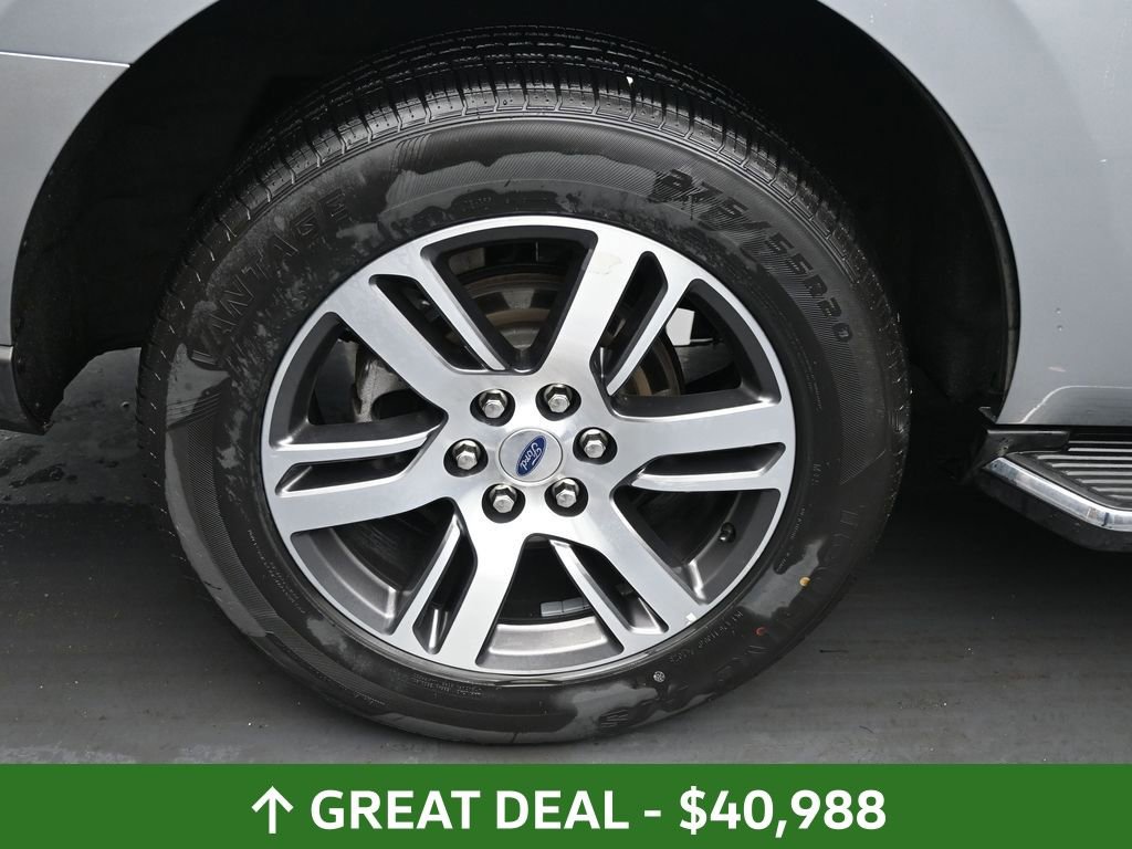 Used 2022 Ford Expedition Limited image 17