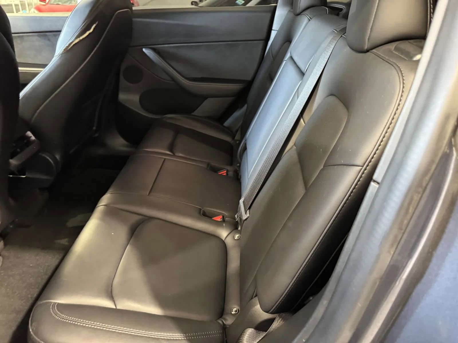 Used 2022 Tesla Model Y Long Range image 10