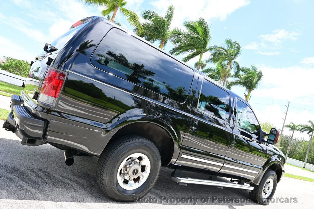 Used 2004 Ford Excursion Limited image 4