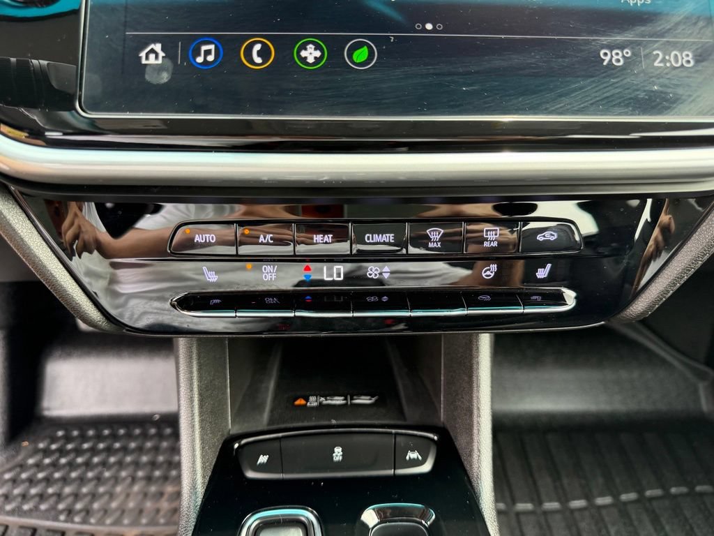 Used 2023 Chevrolet Bolt LT w/ Infotainment Package FWD image 24