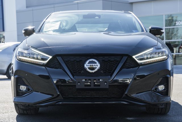Used 2022 Nissan Maxima SR w/ Sport Mat Group image 2