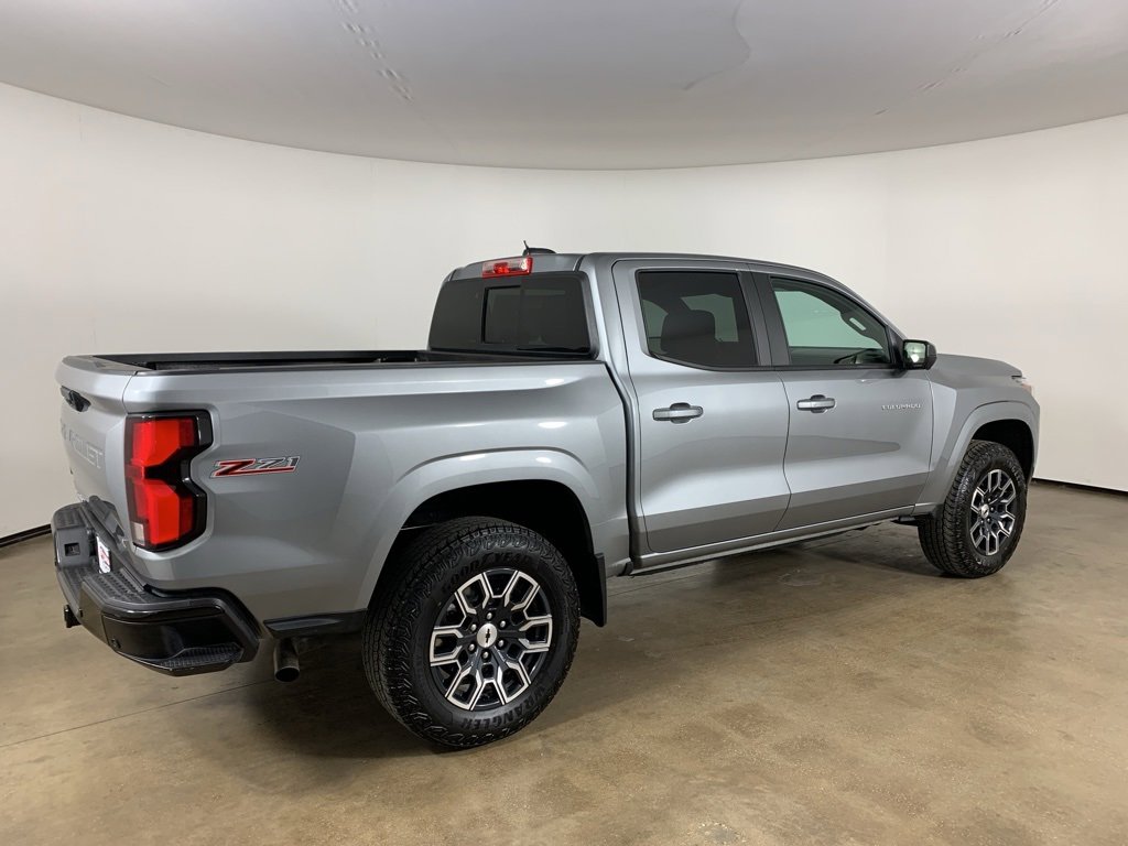 Used 2024 Chevrolet Colorado Z71 w/ Z71 Convenience Package 2 image 8