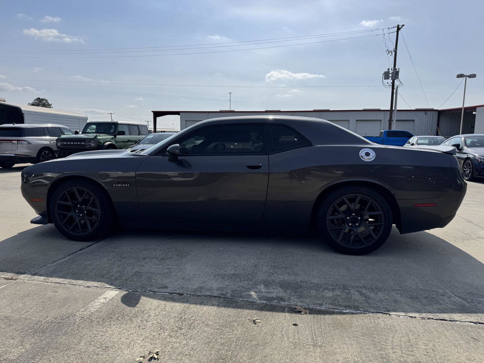 Used 2021 Dodge Challenger R/T image 17