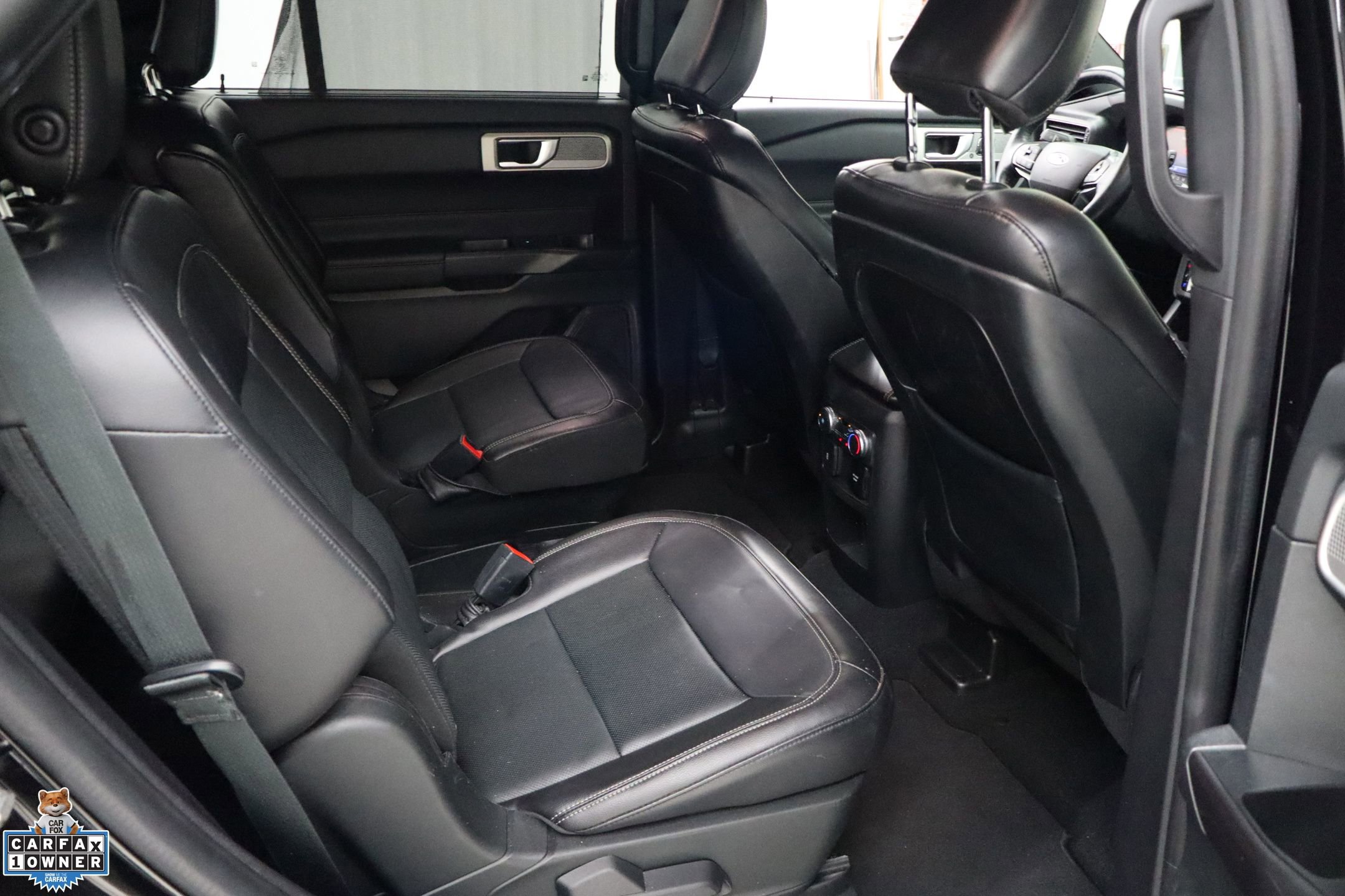 Used 2020 Ford Explorer Limited w/ Class III Trailer Tow Package image 28