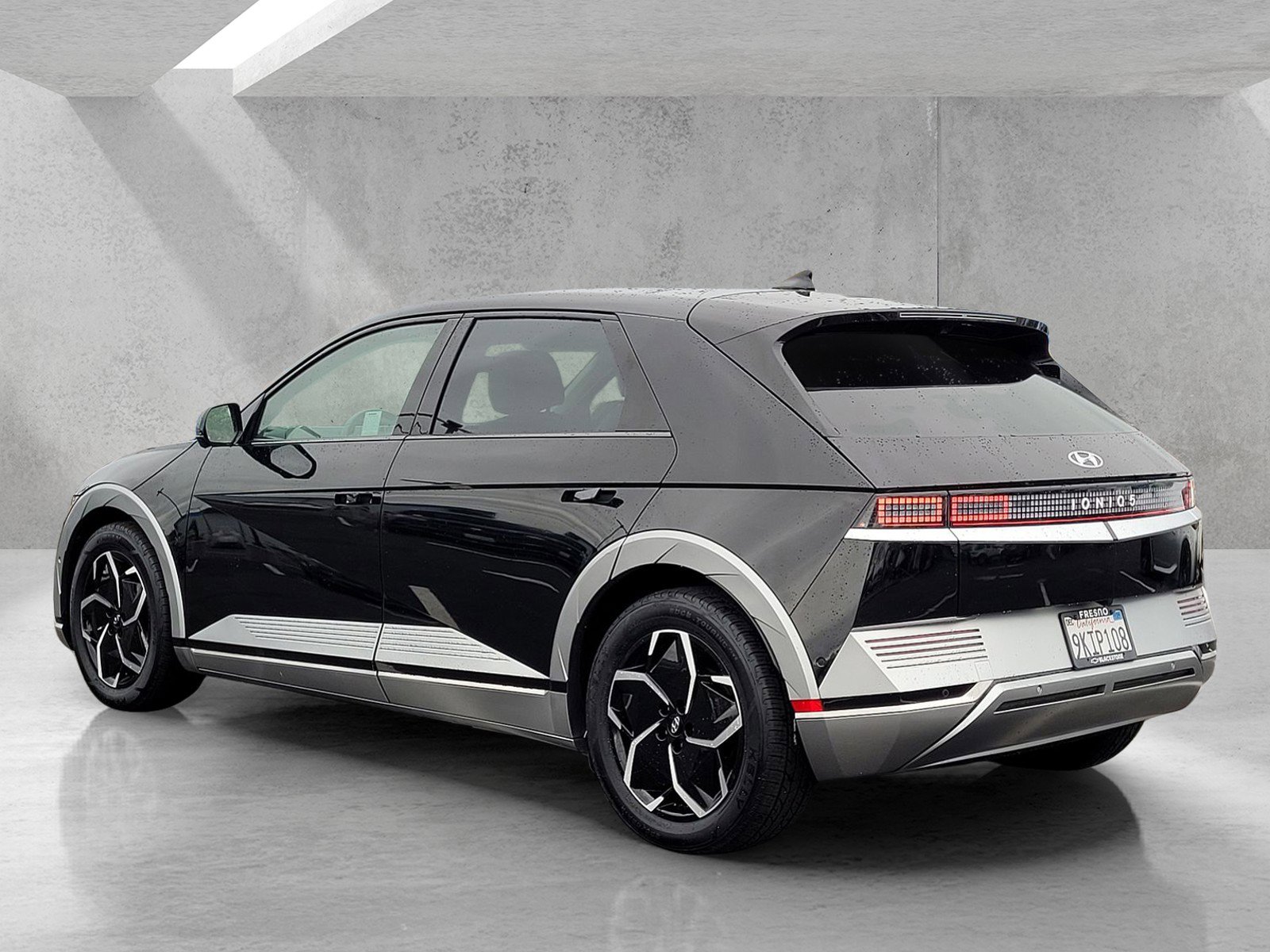 Used 2024 Hyundai Ioniq 5 Limited image 6