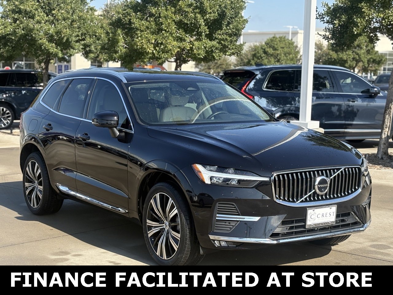 Certified 2023 Volvo XC60 B5 Plus w/ Climate Package image 5