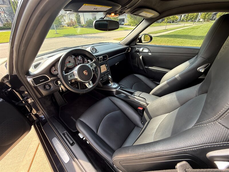 Used 2011 Porsche 911 Turbo AWD/4WD image 90