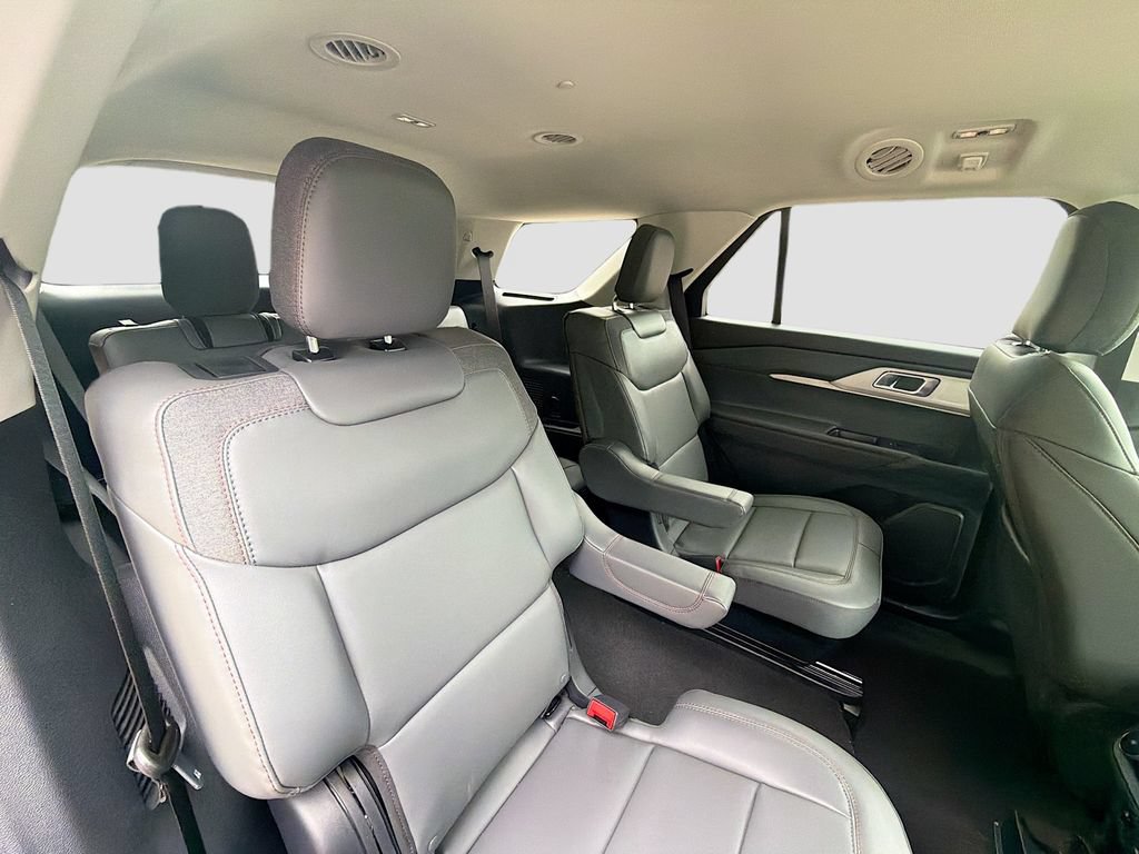 New 2026 Ford Explorer Active w/ Active Comfort Package AWD/4WD image 30